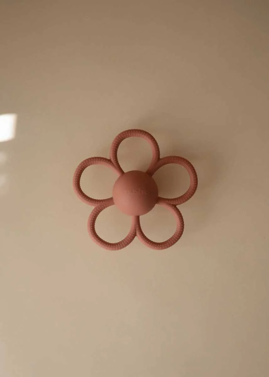 Daisy Rattle Teether - Dusty Rose - Image 4