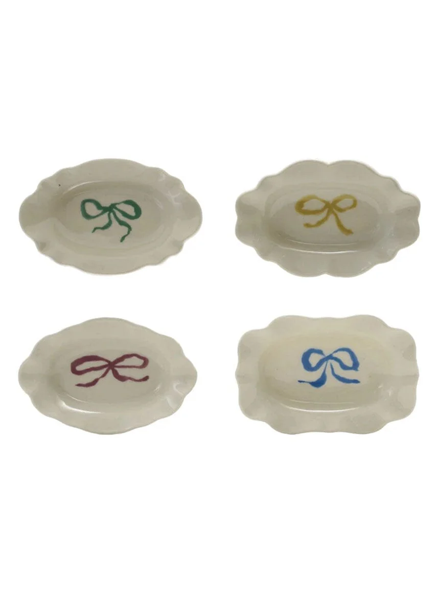 Scalloped Stoneware Bow Dish
